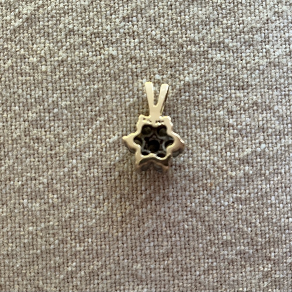 DIAMOND PENDANT - Picture 3 of 4